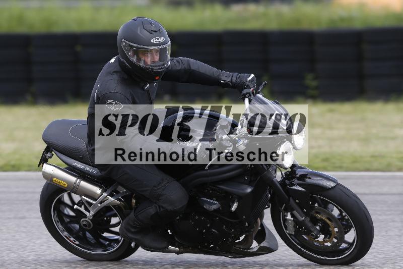 Archiv-2025/09 22.04.2025 Cornu Master School ADR/gruen-vert/8